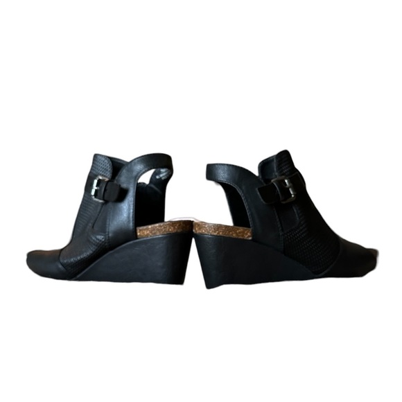 Sabiya Women Open Toe Black Low Heel Shoe Size 8 - Picture 4 of 7